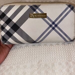 Luxury Burberry Wallet